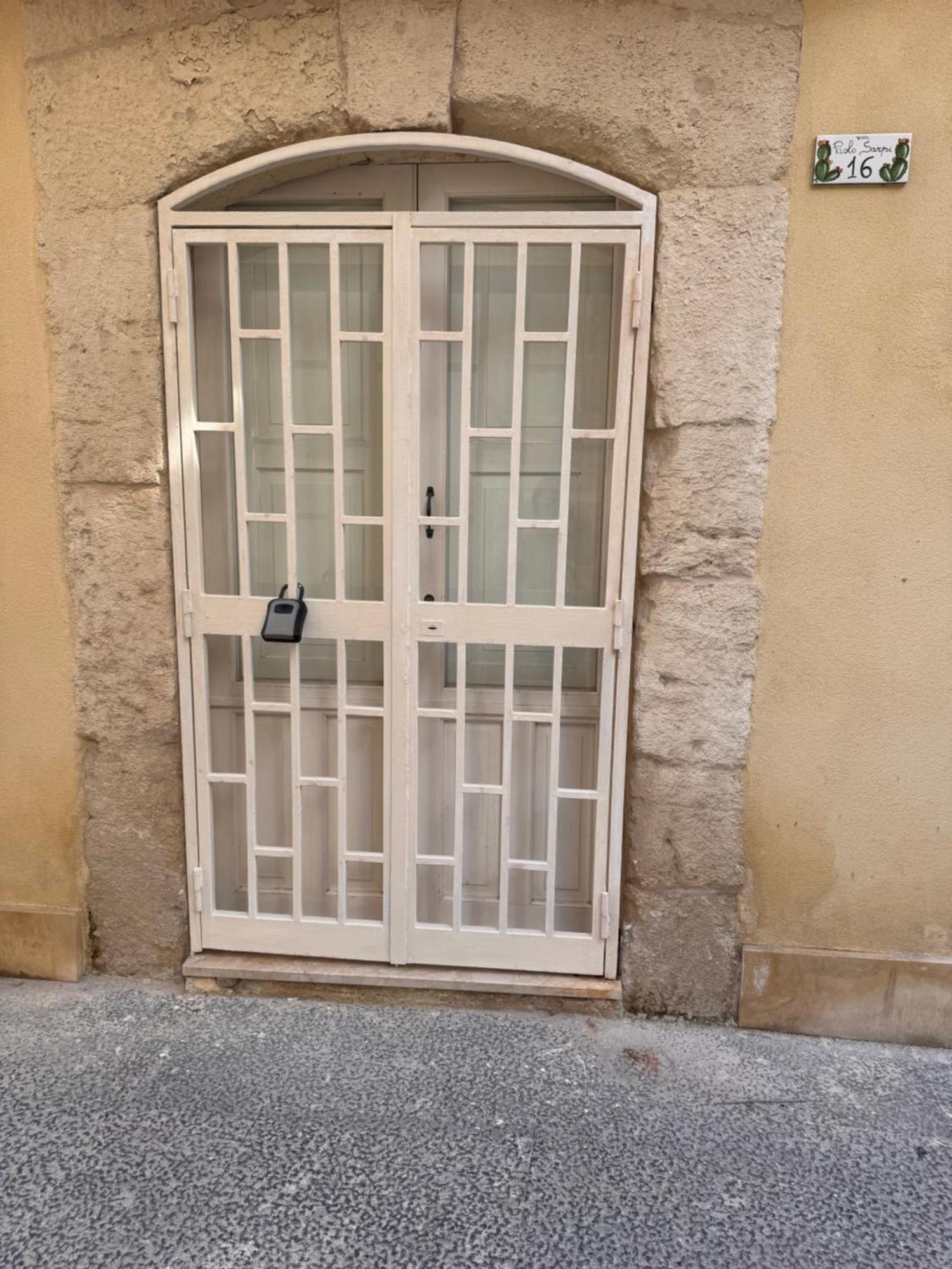 Ortigia Apartment Aretusa シラクーサ エクステリア 写真